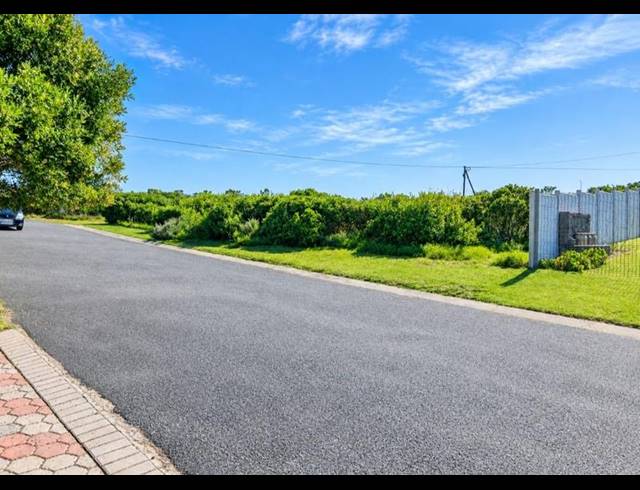 LAND FOR SALE IN DANA BAY